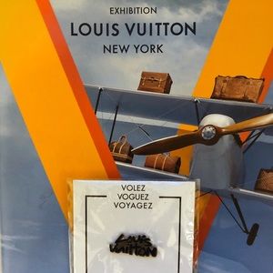LOUIS VUITTON EXHIBITION SET